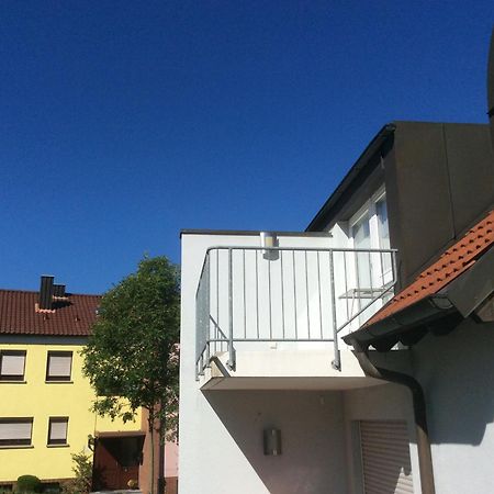 Studio Ochsenfurt Mit Sonnigem Balkon Kültér fotó